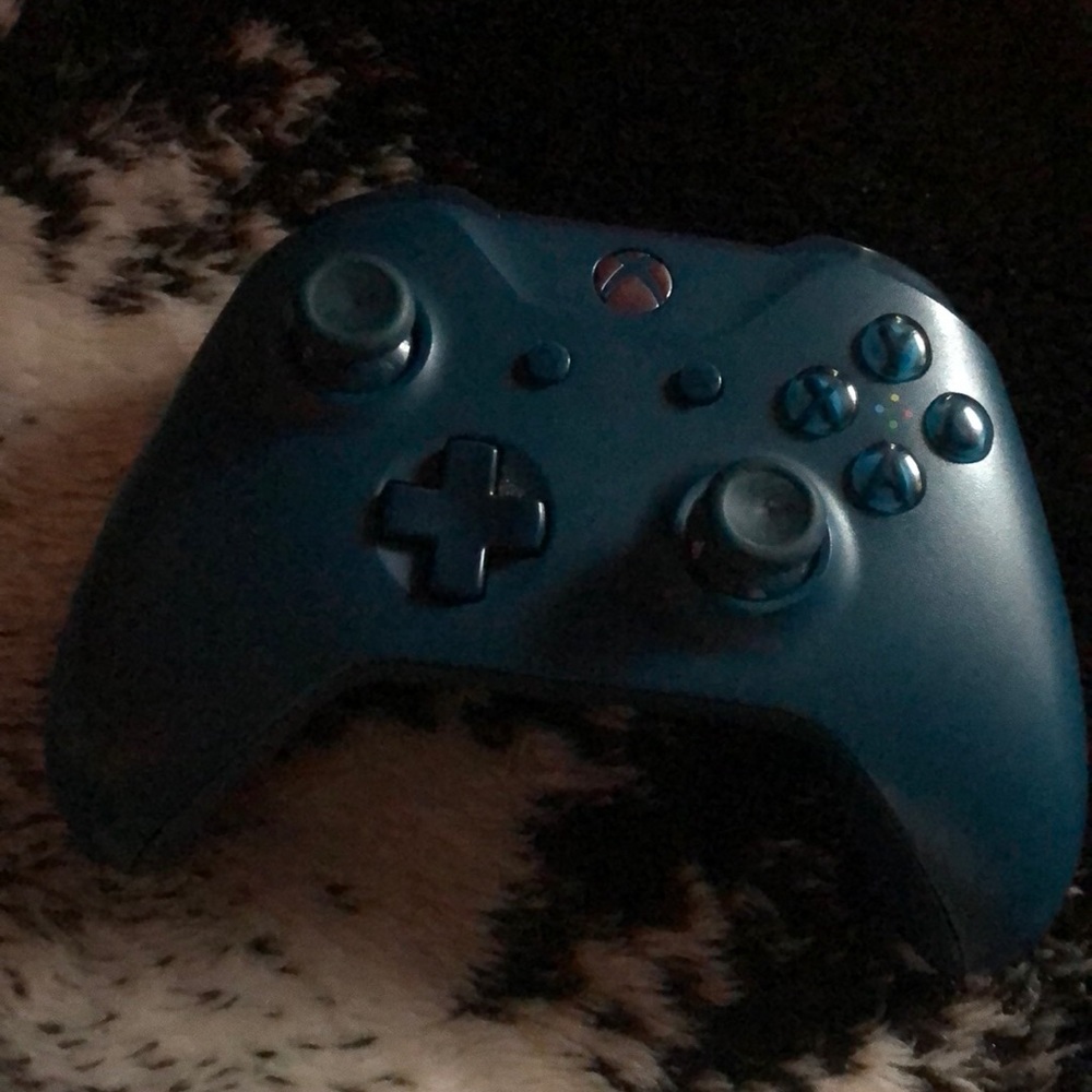 XBOX One S Special Edition Deep Blue Controller